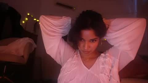 mriea_ online show from September 14, 1:25 am