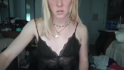 mrmonroe2007 online show from May 26, 8:52 pm