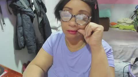 mrs_mommy online show from May 15, 1:11 am