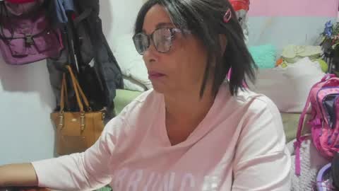 mrs_mommy online show from April 29, 11:32 pm