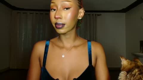 ms_crystal online show from November 13, 3:33 pm