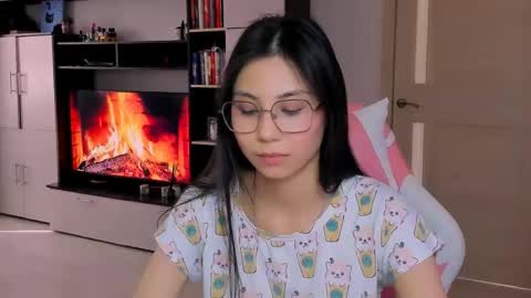 ms_emily_ online show from April 29, 11:24 am