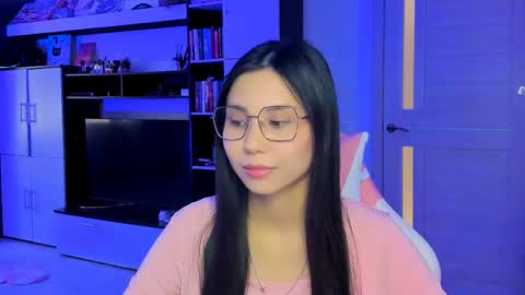 ms_emily_ online show from May 14, 1:06 pm