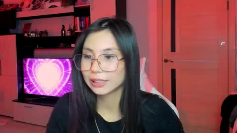 ms_emily_ online show from May 15, 6:10 pm