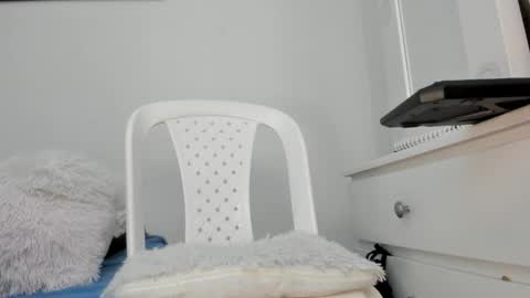Luna  online show from May 19, 1:56 am