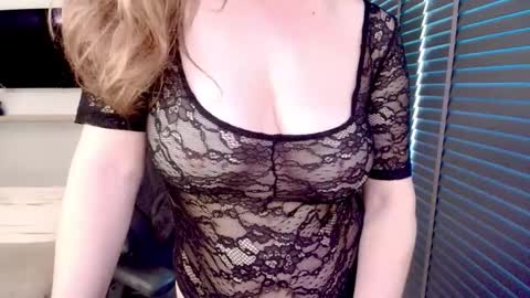 Melanie online show from May 17, 5:23 pm