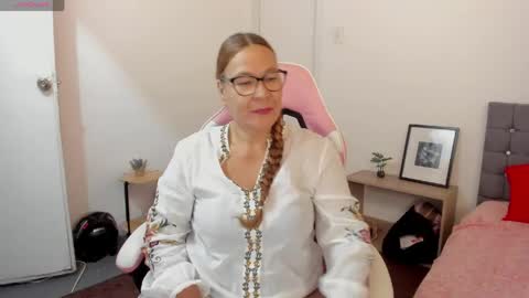ms_samanta online show from May 7, 11:25 am