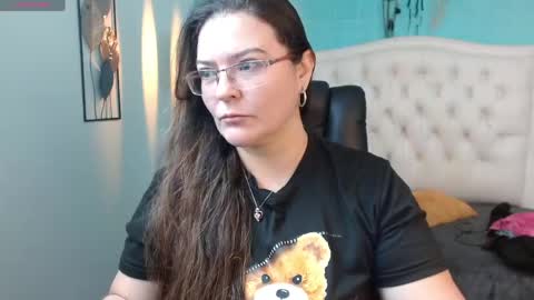 Jossie online show from May 5, 3:31 am