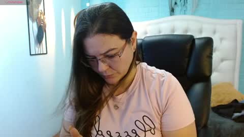 Jossie online show from May 8, 3:43 am