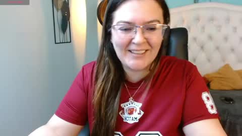 Jossie online show from May 9, 4:47 am