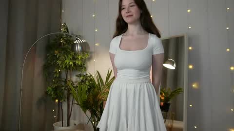 Alice online show from April 7, 9:06 pm