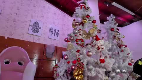 Manuela  online show from December 3, 3:18 am