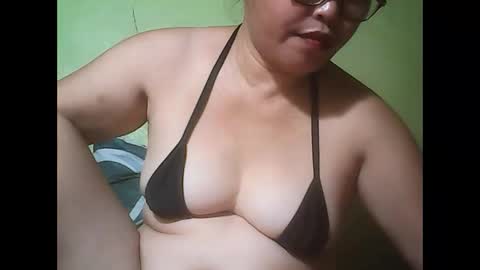 Snapshot of muffy_bunny chatting on September 19, 11:04 pm muffy_bunny online show from September 19, 11:04 pm
