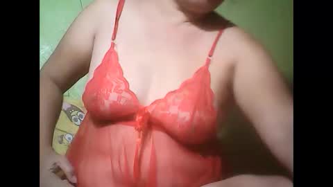 Snapshot of muffy_bunny chatting on February 13, 6:59 pm muffy_bunny online show from February 13, 6:59 pm
