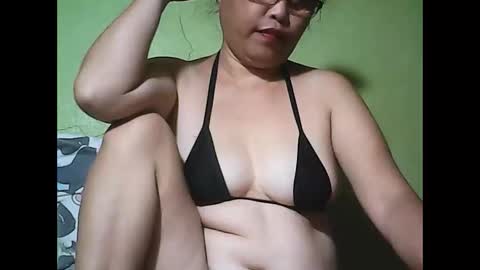 muffy_bunny online show from May 7, 10:35 pm