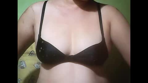 Snapshot of muffy_bunny chatting on September 10, 7:58 pm muffy_bunny online show from September 10, 7:58 pm