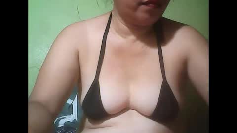 Snapshot of muffy_bunny chatting on September 18, 10:52 pm muffy_bunny online show from September 18, 10:52 pm