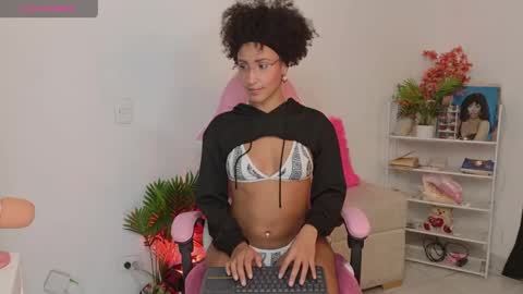 HEY GUYS IF YOU LIKE SEXY SHOW YOU ARE IN THE CORRECT PLACE CU WENESDAY PVT OPEN   TRANSMISSION TIME 5 PM - 10 PM COLOMBIA online show from May 6, 1:42 am