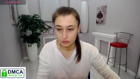 muriel_elvin online show from March 31, 8:03 am