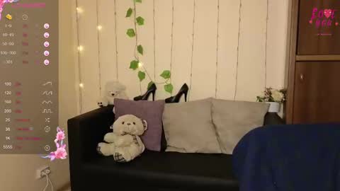 Snapshot of muse_kitty_jenia chatting on March 8, 5:14 am Jenya online show from March 8, 5:14 am