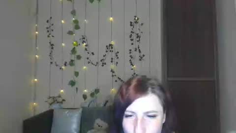 Jeneva online show from May 21, 6:39 pm