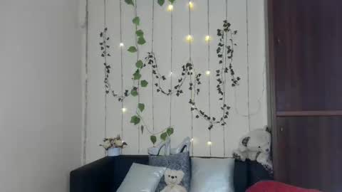 Jeneva online show from May 20, 1:57 am