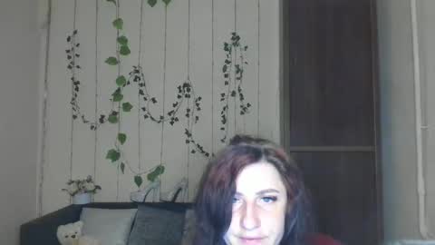 Jeneva online show from May 15, 5:37 pm