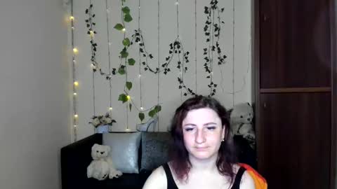 Jeneva online show from May 26, 6:18 pm
