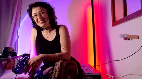 Mx. Anouk Divine online show from February 8, 6:06 am