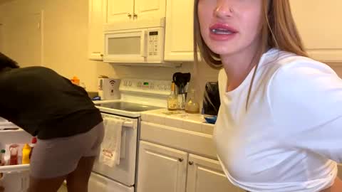 mxrissaof3 online show from December 3, 1:17 am
