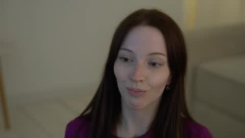 STELLA online show from April 7, 5:15 pm