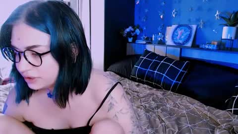 lina  online show from October 4, 9:26 am