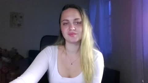 myaualice online show from June 18, 7:52 pm