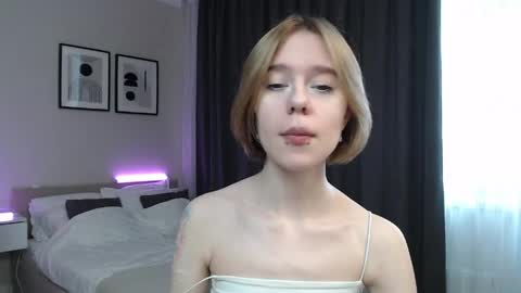 Lana online show from May 20, 11:07 am