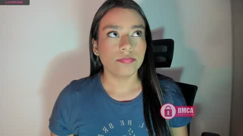 Snapshot of mypretty_isabella chatting on December 19, 4:02 am Bella online show from December 19, 4:02 am