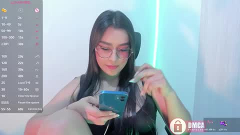 Bella online show from November 27, 2:03 am