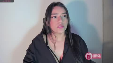 Snapshot of mypretty_isabella chatting on February 21, 4:51 am Bella online show from February 21, 4:51 am