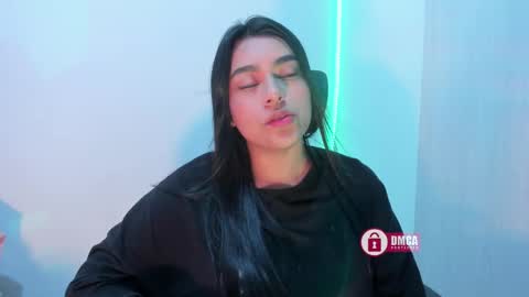 Snapshot of mypretty_isabella chatting on September 24, 6:23 am Bella online show from September 24, 6:23 am