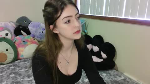 myrawood online show from March 23, 12:28 am