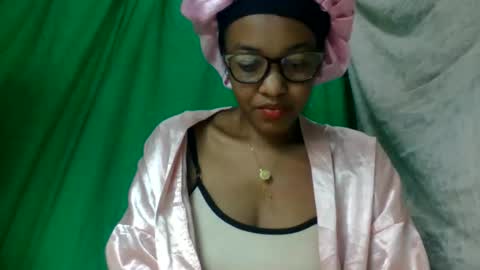 myriamee online show from June 9, 12:59 pm