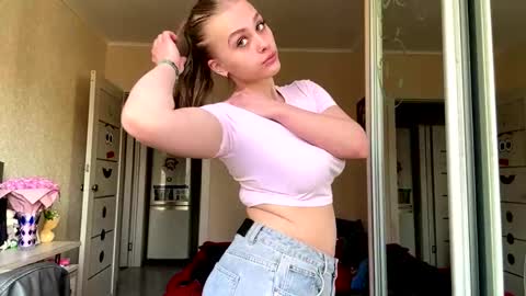 Ele online show from March 25, 7:11 am