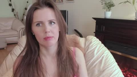 Snapshot of mysophiee chatting on February 23, 6:33 am mysophiee online show from February 23, 6:33 am