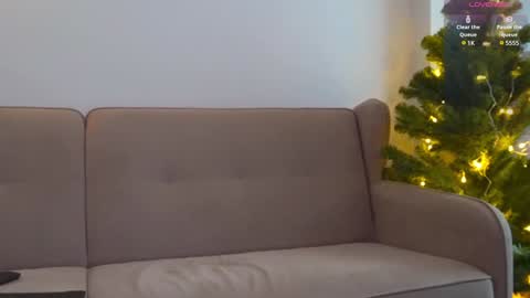 Snapshot of mysterious_ariel_ chatting on December 27, 11:28 am Ariel online show from December 27, 11:28 am