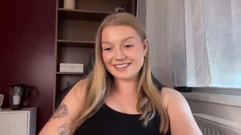 Erica online show from May 25, 11:20 am