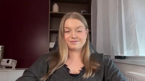Erica online show from May 20, 11:29 am