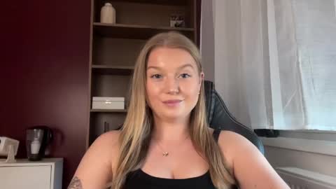 Erica online show from May 26, 11:20 am