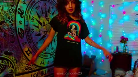 Snapshot of mysticmoods24 chatting on October 5, 1:10 am Mystic online show from October 5, 1:10 am
