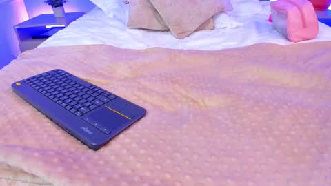 AMY online show from October 30, 8:43 pm