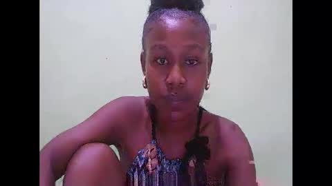 nah296652 online show from April 4, 3:00 pm