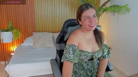 N A H I A online show from January 19, 12:23 pm